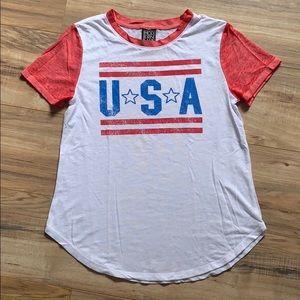 USA T-Shirt- Modern Lux- Size S